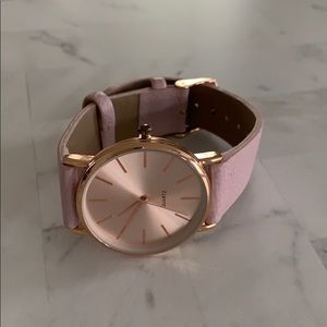 Rose gold faux leather watch